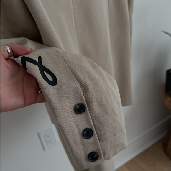 Stylish Tan Women's Blazer - Picture 4 of 5